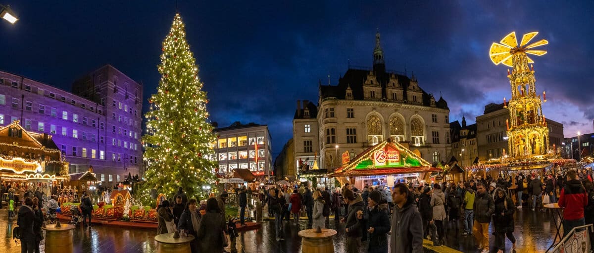 Weihnachtsmarkt Halle - Quelle: https://halle.de/kultur-tourismus/veranstaltungen/maerkte/sondermaerkte/weihnachtsmarkt
