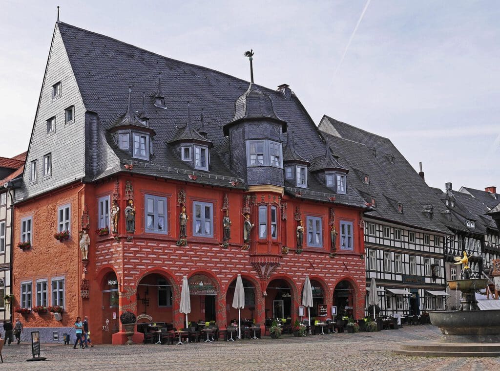Goslar Marktplatz - Bild von Erich Westendarp auf Pixabay