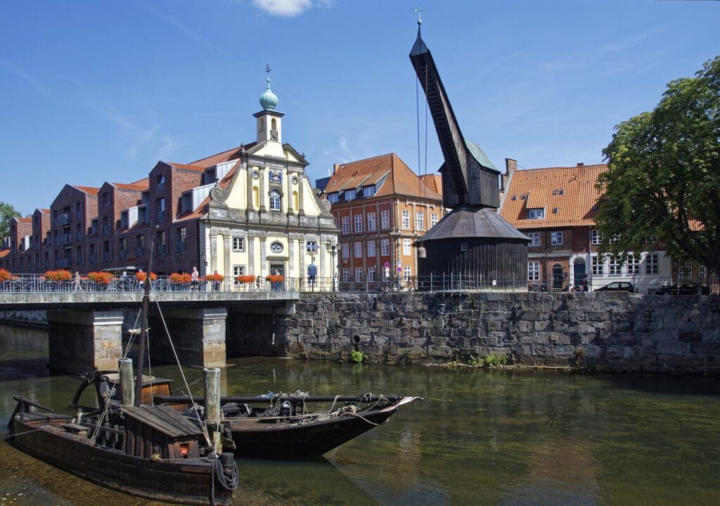 Lüneburg Altstadt Kran - Bild von Makalu auf Pixabay